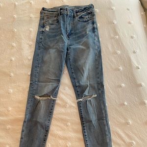 American Eagle light wash super stretch jeans